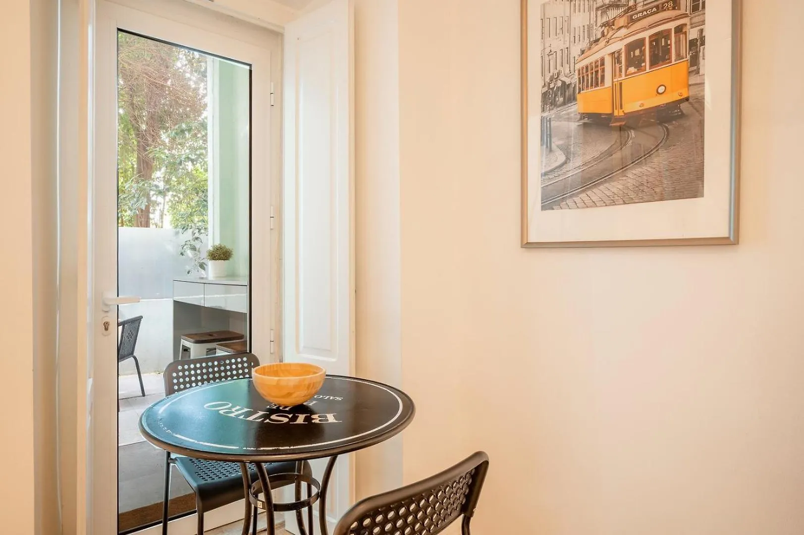 Guestready - Glorious Stay Near Miradouro Da Graca Lisbon 0*,  Portugal